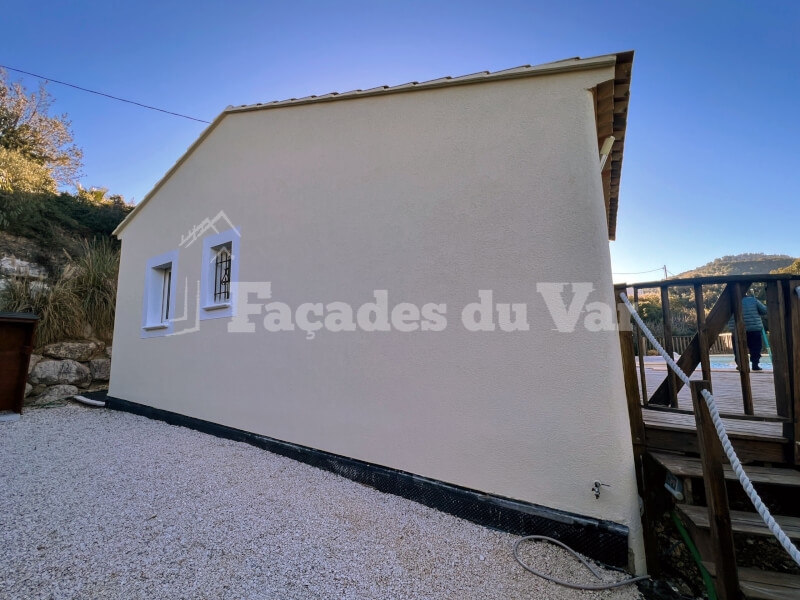 Façadier d'une maison à Saint cyr sur mer, 83270, Var