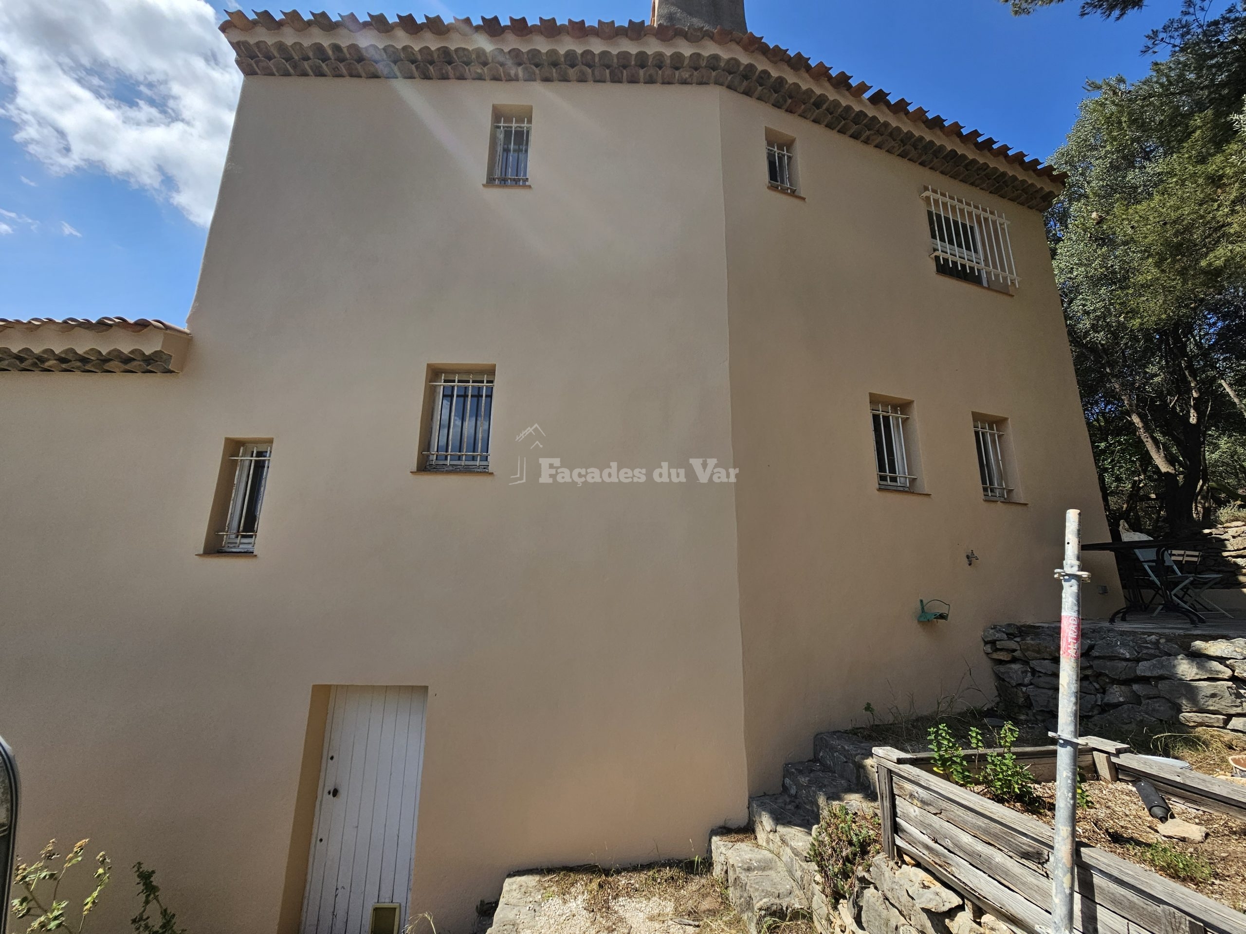 Nettoyage façades d'une maison à La Garde, 83130, Var