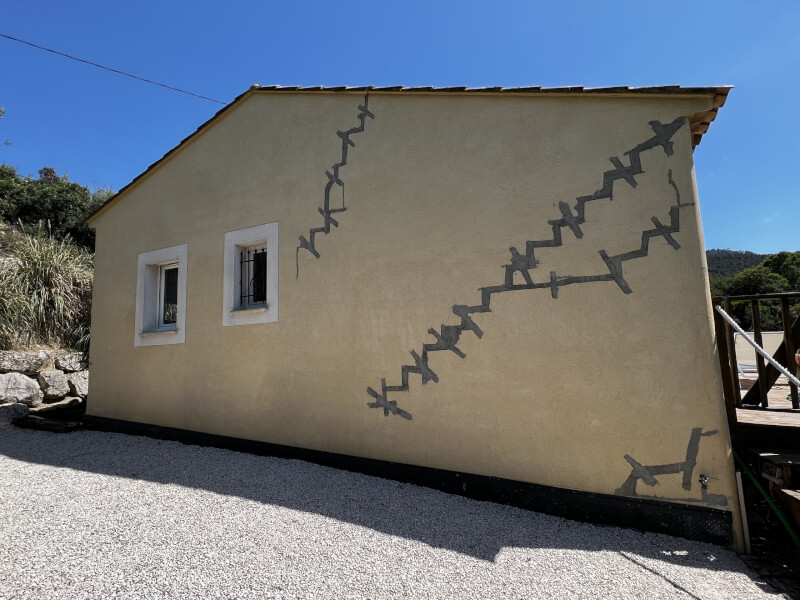 Façades du Var Répare les fissures a Hyeres