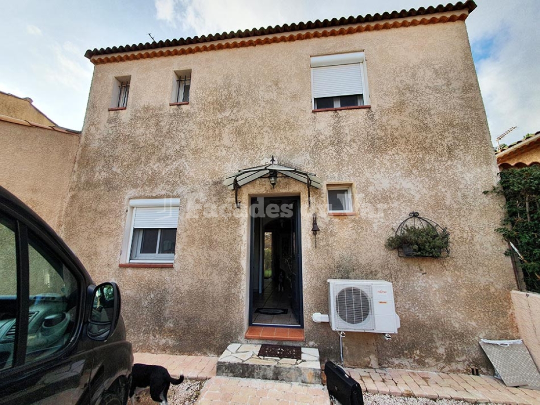 Façade d'une maison dans le Var, réalisée par un façadier Var.